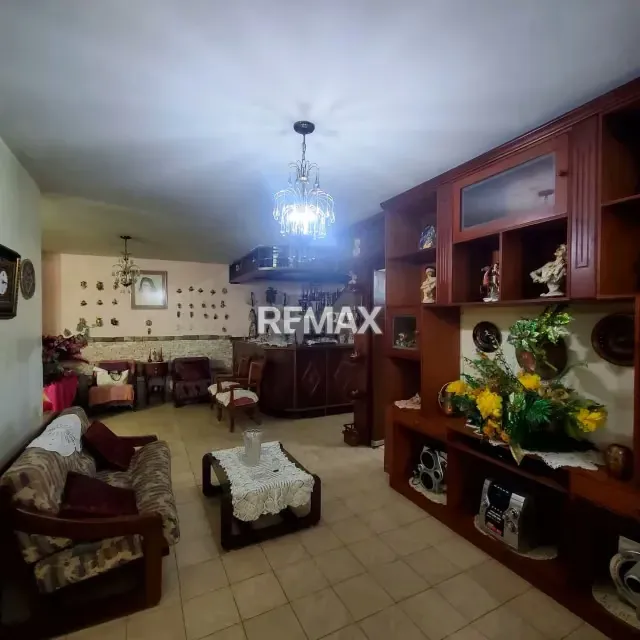 En Venta Quinta de 2 Niveles, Carialinda Naguanagua - 4