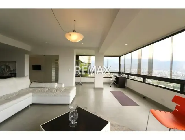 Apartamento con vista inigualable en Alquiler Colinas de Valle Arriba