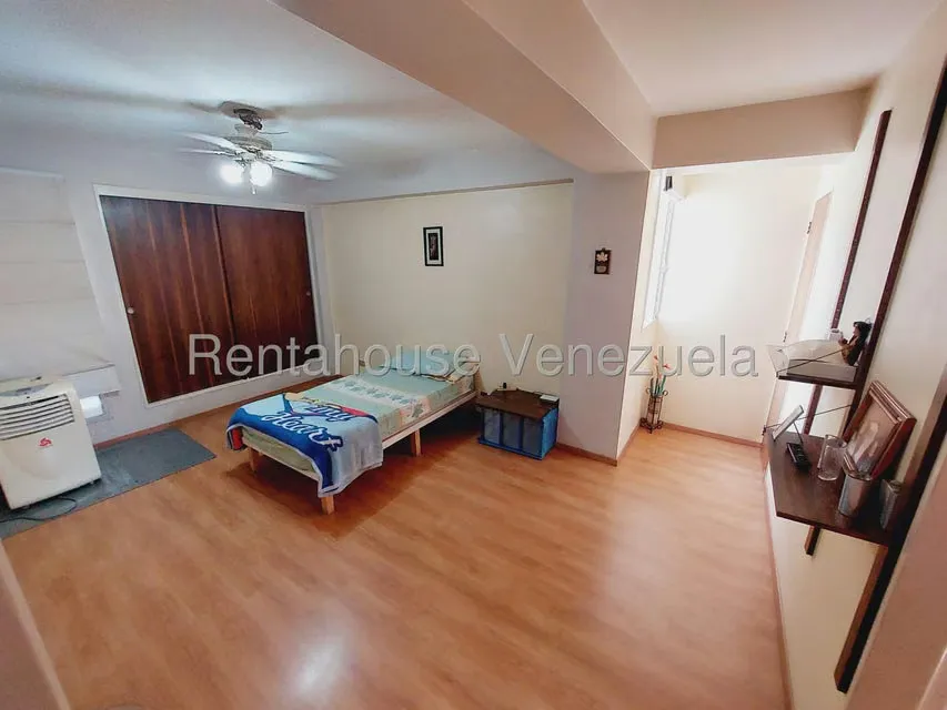 Apartamento (1 Nivel) en Venta en La Urbina, Distrito Metropolitano - 2
