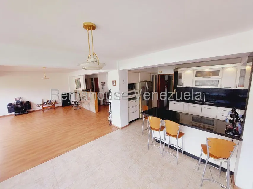Apartamento (1 Nivel) en Venta en La Urbina, Distrito Metropolitano - 8