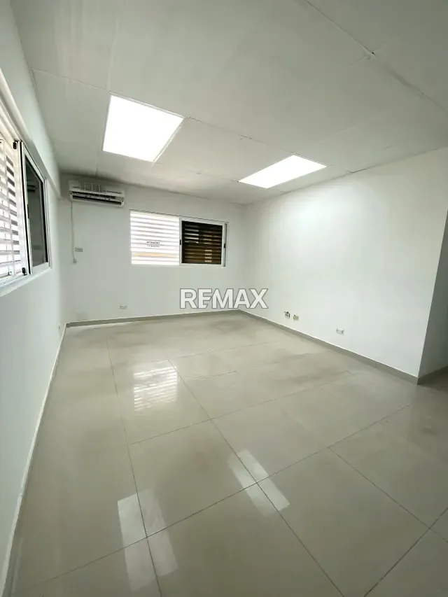Oficina 3 pisos en alquiler - 6