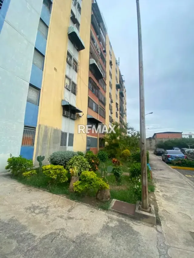 En venta apartamento ubicado cerca del C.C. Babilon, zona oeste de Barquisimeto.