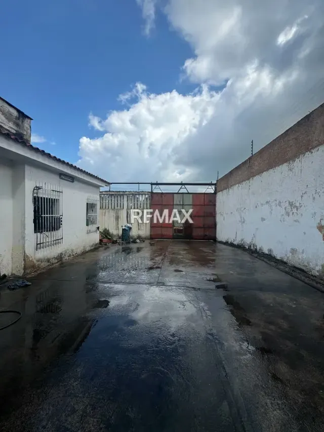 Venta Galpón con doble acceso independiente (Av. Principal Los Caobos - Autopista Sur). - 11