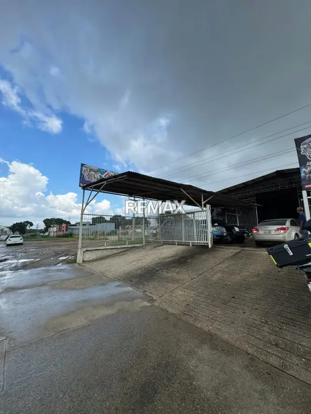 Venta Galpón con doble acceso independiente (Av. Principal Los Caobos - Autopista Sur). - 9