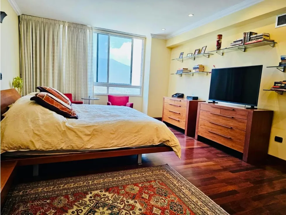 Se Vende Apto 320m² 4h+2s/5b+1s/4e Mirador de los Campitos - 14