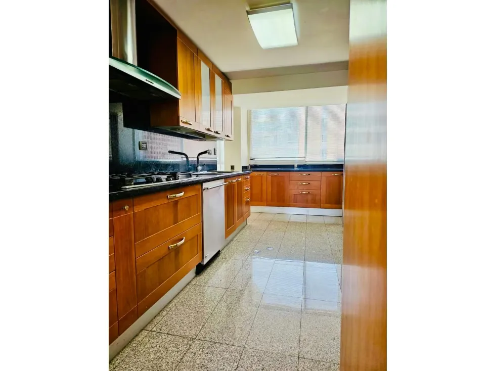 Se Vende Apto 320m² 4h+2s/5b+1s/4e Mirador de los Campitos - 10