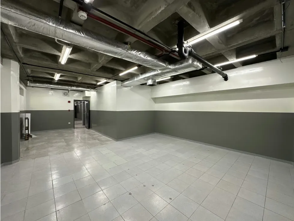 Vendo/alquilo oficina 220m2 C.C. La Pirámide Prados Del Este 9552 - 8