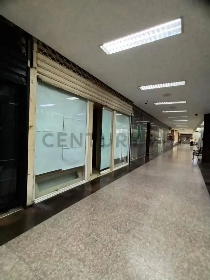 Alquiler de Local Comercial el Centro Comercial Plazas Las Américas de 59 m2
