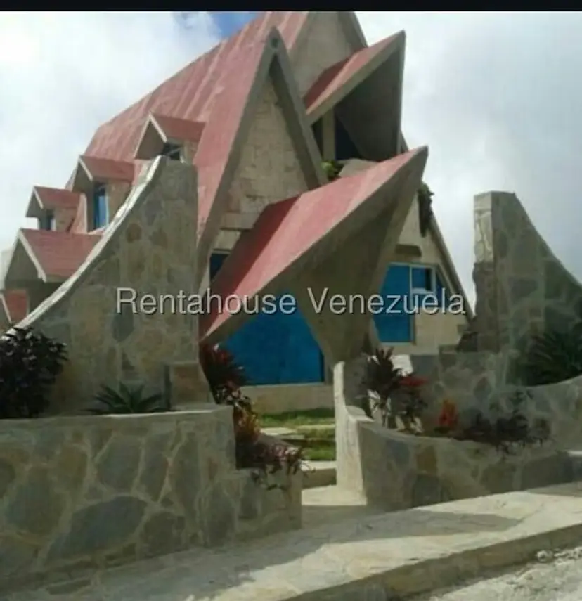 Casa (Hacienda) en Venta en Club de Campo, Miranda