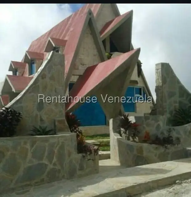 Casa (Hacienda) en Venta en Club de Campo, Miranda