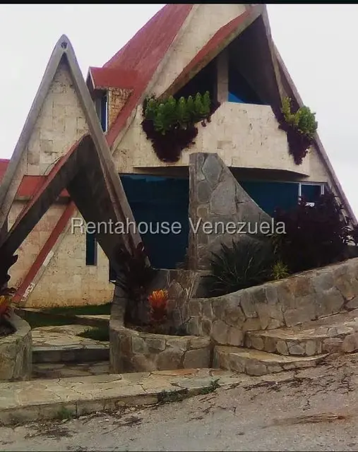 Casa (Hacienda) en Venta en Club de Campo, Miranda - 2