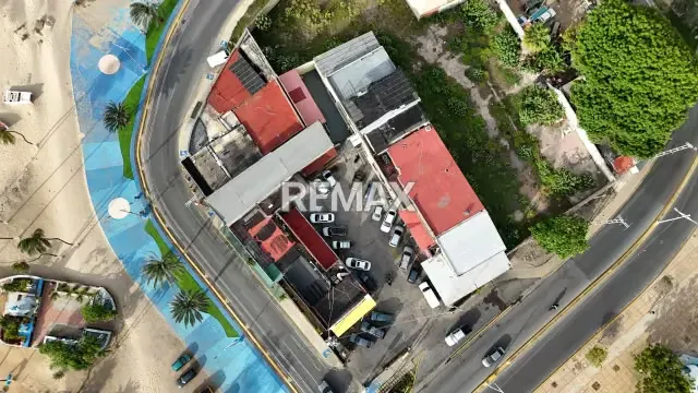 OPORTUNIDAD ÚNICA DE INVERSIÓN: TERRENO CON CENTRO COMERCIAL EN LA ESQUINA MÁS CODICIADA Y UBICACIÓN TRIPLE A | AVENIDA PRINCIPAL CRUCE CON BULEVAR LIDO, LECHERÍA - 3