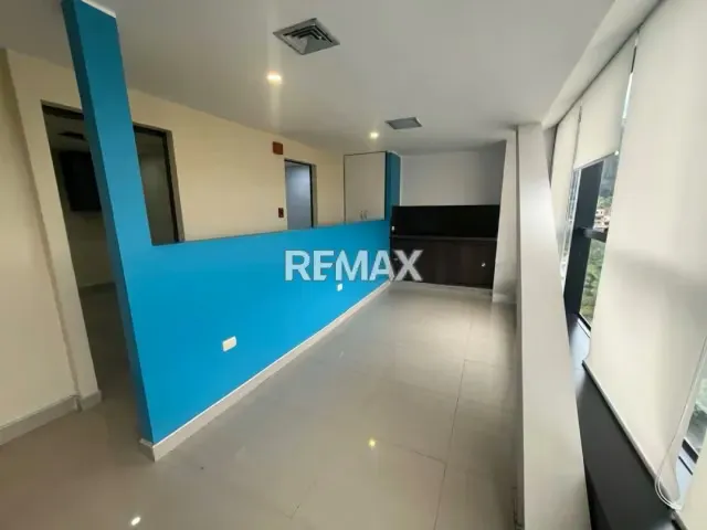 Espectacular Oficina en Alquiler – PH Torre Empresarial C.C. Paseo El Hatillo - 4