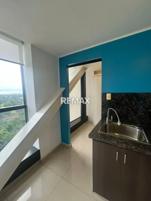 Espectacular Oficina en Alquiler – PH Torre Empresarial C.C. Paseo El Hatillo - 7