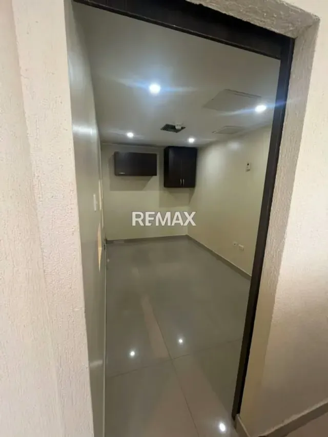 Espectacular Oficina en Alquiler – PH Torre Empresarial C.C. Paseo El Hatillo - 10