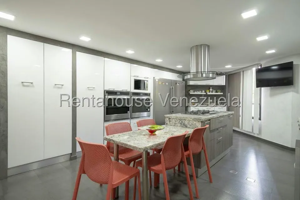 Apartamento (1 Nivel) en Alquiler en Colinas de Valle Arriba, Distrito Metropolitano - 2