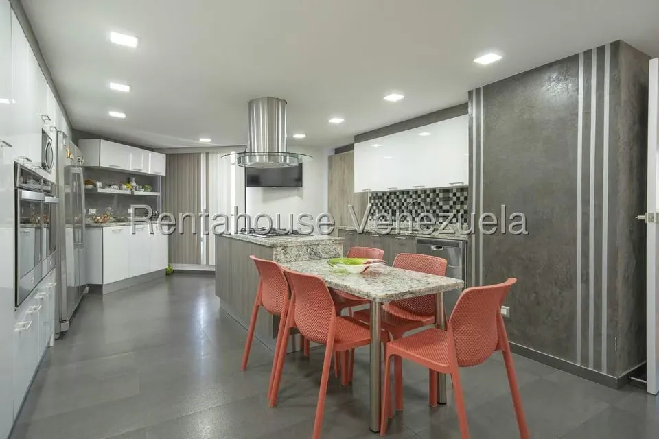 Apartamento (1 Nivel) en Alquiler en Colinas de Valle Arriba, Distrito Metropolitano - 3