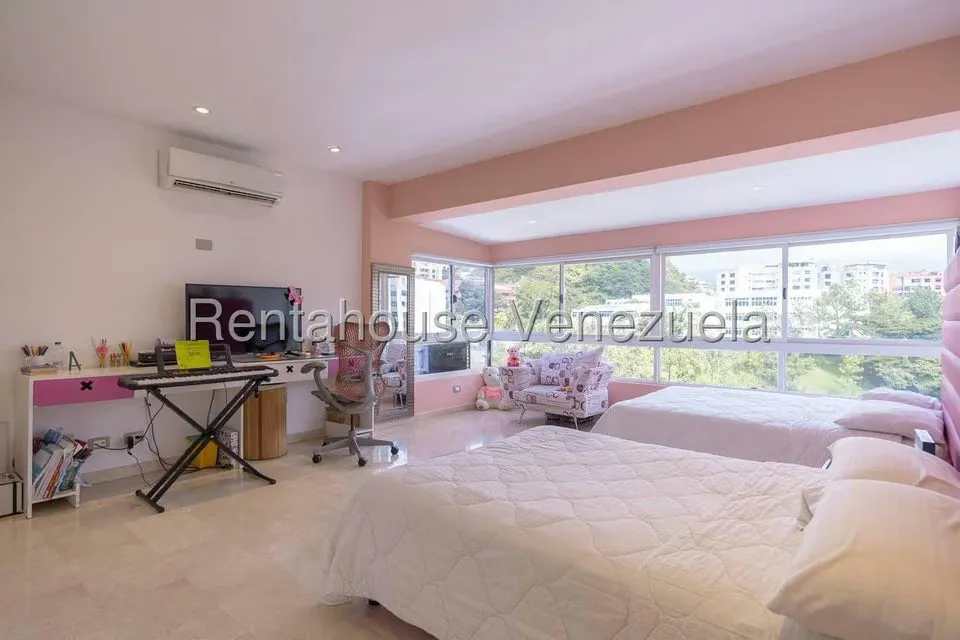 Apartamento (1 Nivel) en Alquiler en Colinas de Valle Arriba, Distrito Metropolitano - 40