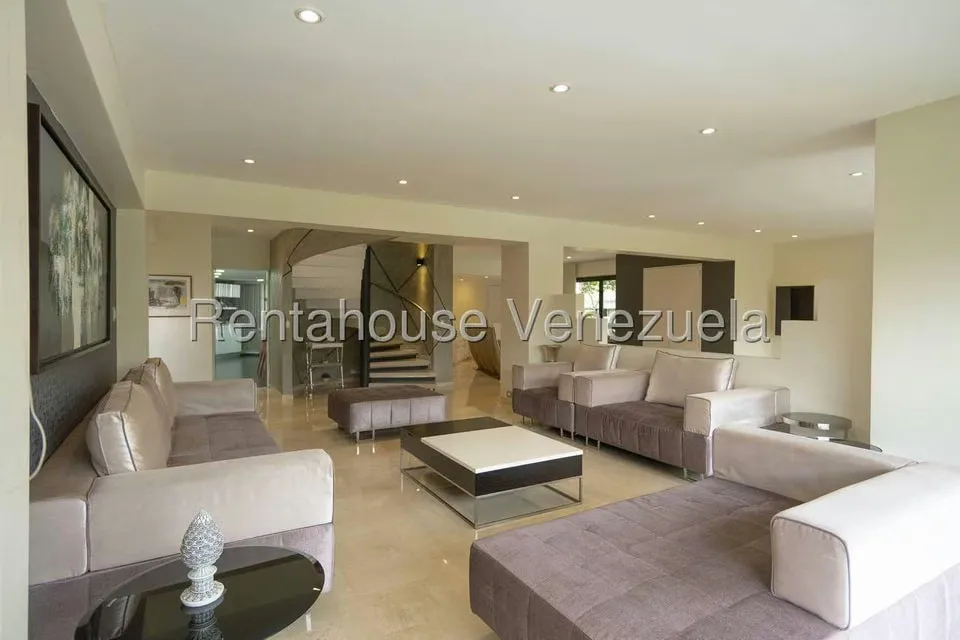 Apartamento (1 Nivel) en Alquiler en Colinas de Valle Arriba, Distrito Metropolitano - 43