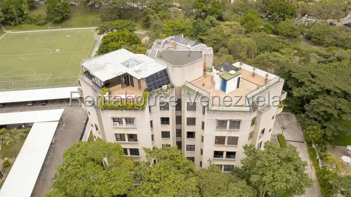 Apartamento (1 Nivel) en Alquiler en Colinas de Valle Arriba, Distrito Metropolitano - 46