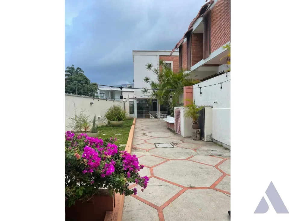 Se vende casa 750m2 Prados Del Este 8227 - 23