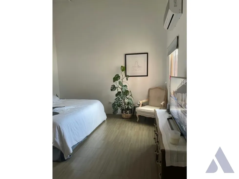Se vende casa 750m2 Prados Del Este 8227 - 28
