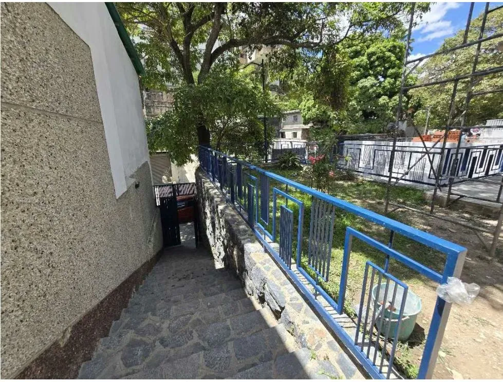 Alquilo casa para empresa 420m2 Bello Monte 0470