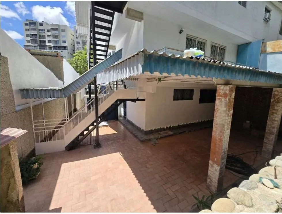 Alquilo casa para empresa 420m2 Bello Monte 0470 - 17