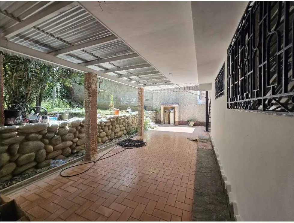 Alquilo casa para empresa 420m2 Bello Monte 0470 - 18