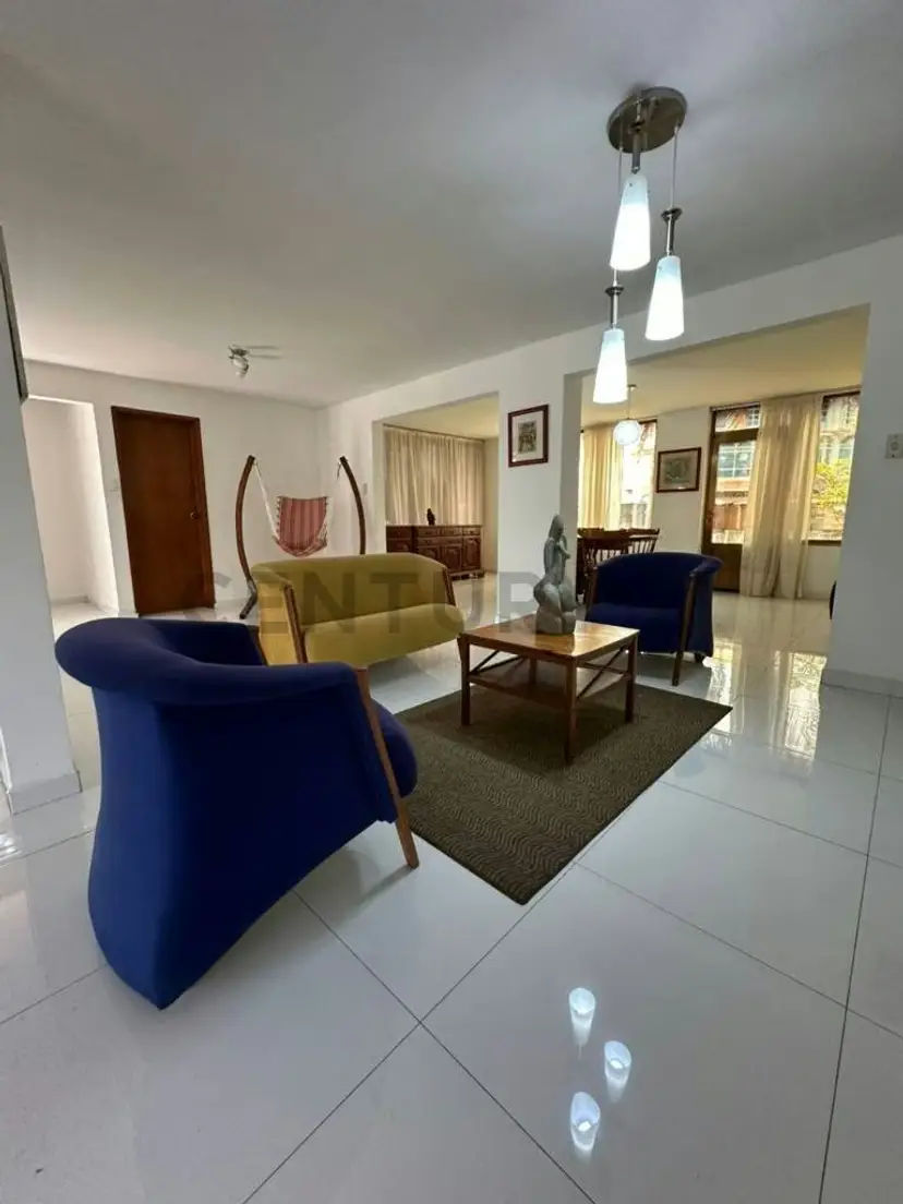 Casa en alquiler en el exclusivo Conjunto Residencia La Guarimba, Lechería