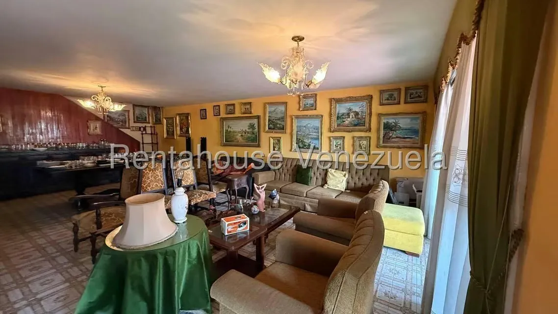 Casa (Duplex) en Venta en Los Chorros, Distrito Metropolitano - 5