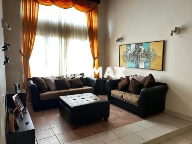 EN VENTA, HERMOSA CASA EN JUDIBANA - 2