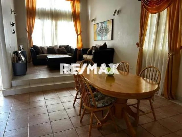 EN VENTA, HERMOSA CASA EN JUDIBANA - 3