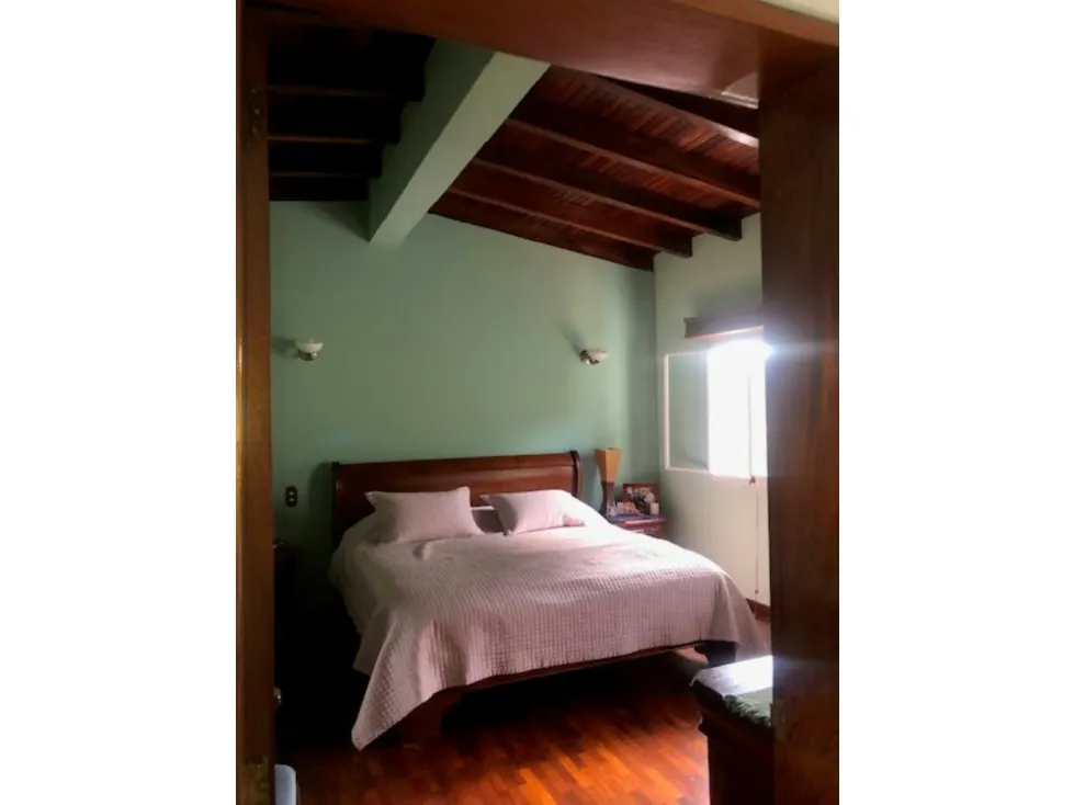 Se Vende Casa C.Cerrada-455m²-5H+6B+6P+Planta-La Lagunita 8698 - 28