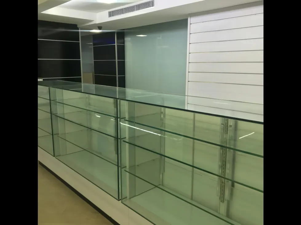 ALQUILER LOCAL COMERCIAL 9 M2 LOS RUICES (IG) - 2