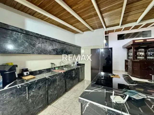 Casa Comercial. Venta. La Concordia - 18