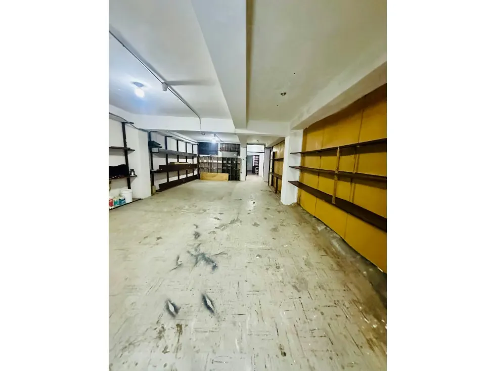 Edificio Comercial en Centro de Caracas: Activo de Alto Rendimiento - 16