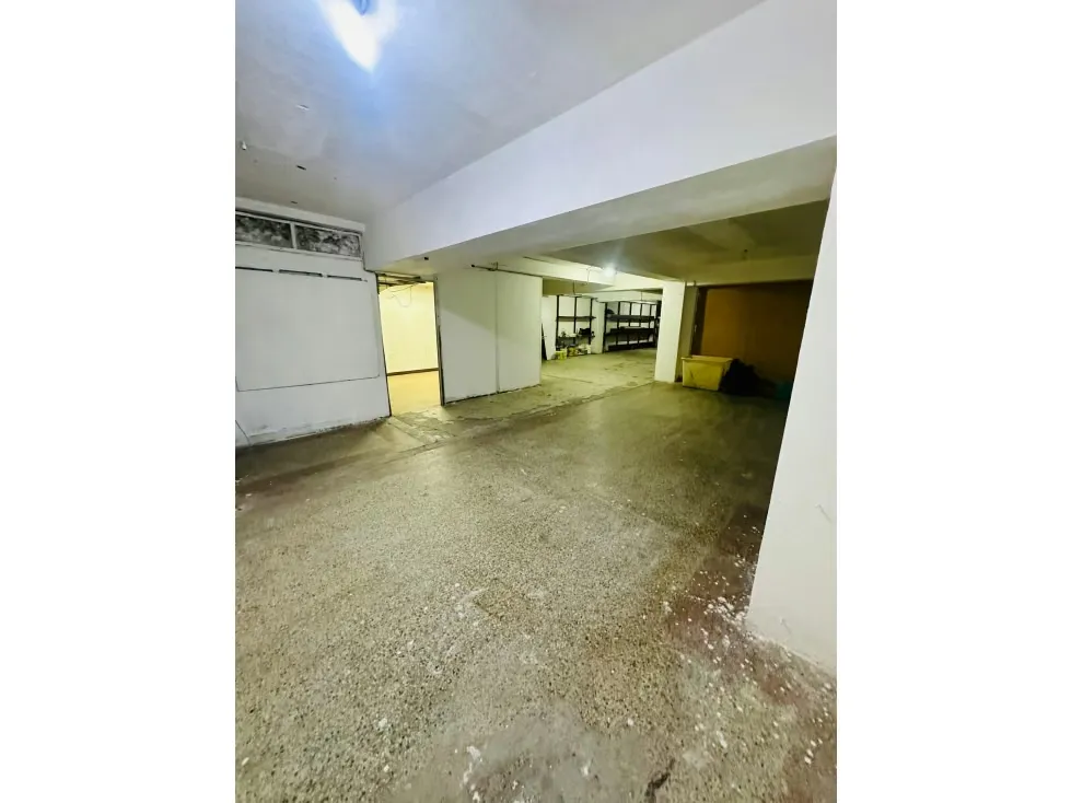 Edificio Comercial en Centro de Caracas: Activo de Alto Rendimiento - 10