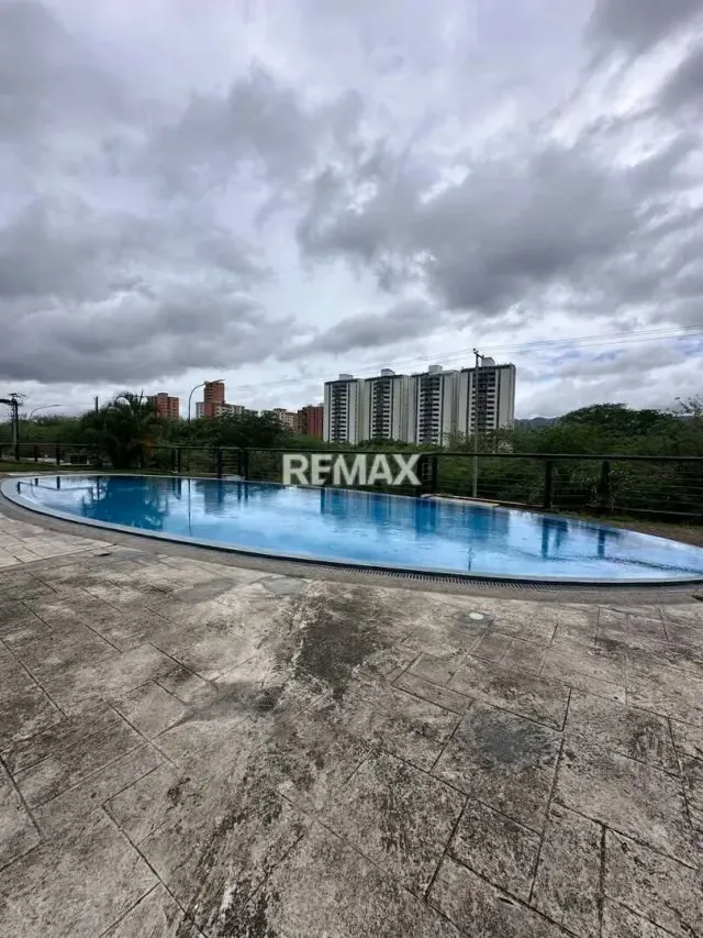 Venta de apartamento en Mañongo, Res. Valle Arriba - 3