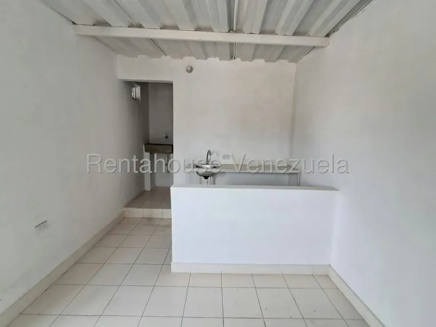 Apartamento (1 Nivel) en Alquiler en Zona Oeste, Lara - 4