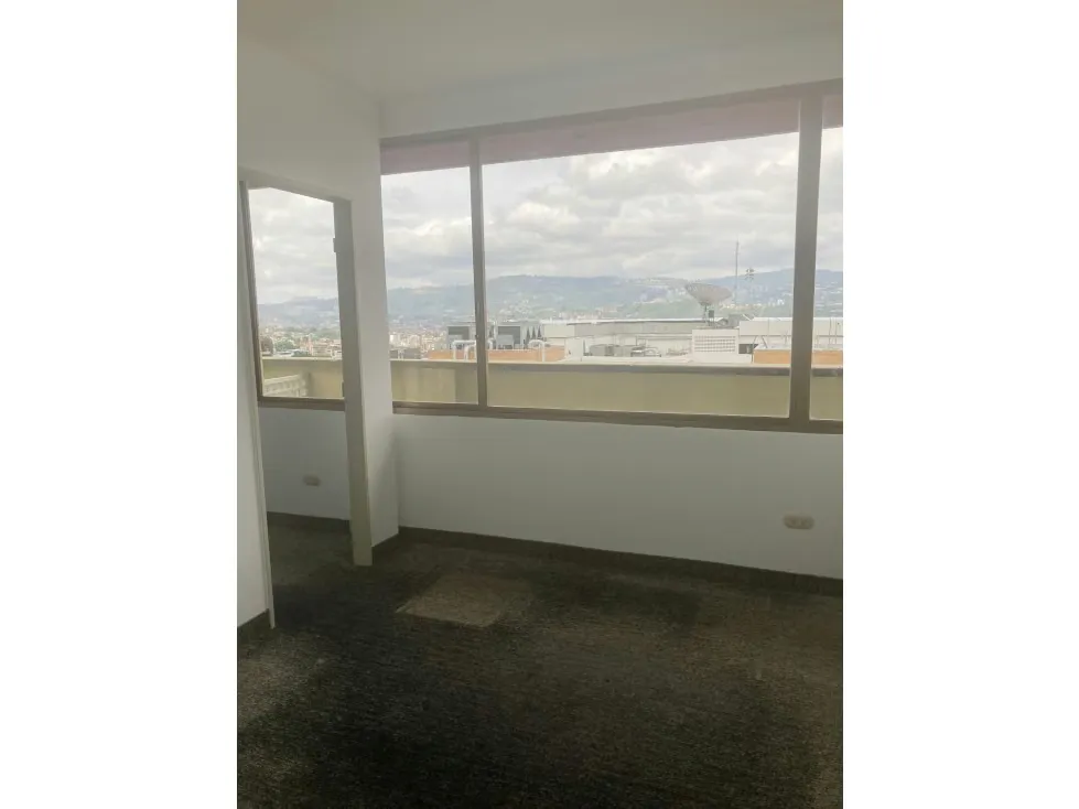 Alquilo oficina 245m2 Boleita Norte 0100 - 12