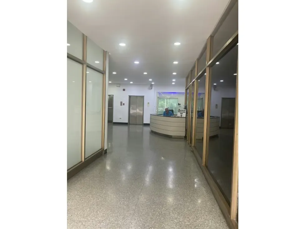 Alquilo oficina 245m2 Boleita Norte 0100 - 2