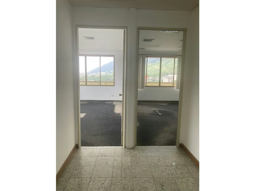 Alquilo oficina 245m2 Boleita Norte 0100 - 10