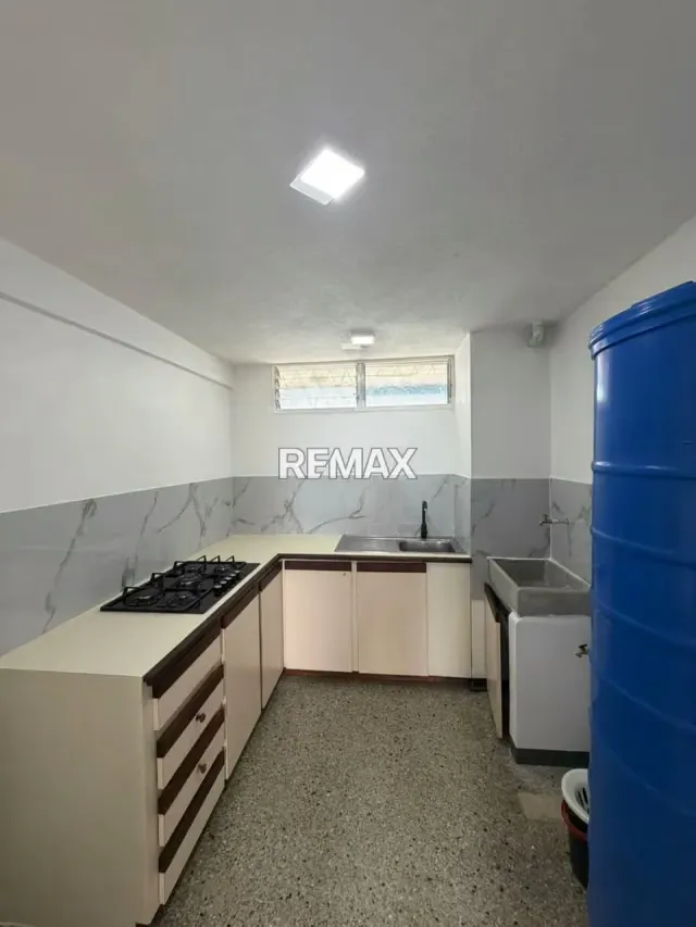 Apartamento en venta en Av. Libertador frente a Damasco en C.C. El Recreo. - 7