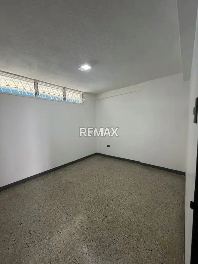 Apartamento en venta en Av. Libertador frente a Damasco en C.C. El Recreo. - 8