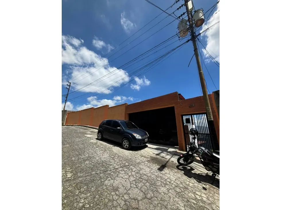Casa en Venta En el Junquito Urb Araguaney