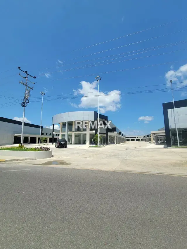Se Alquila Local comercial, ubicación en la Avenida Alirio Ugarte pelayo, Maturín - 4