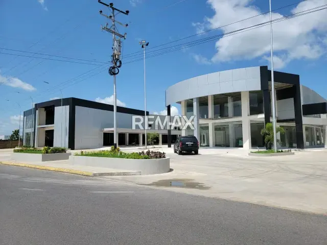 Se Alquila Local comercial, ubicación en la Avenida Alirio Ugarte pelayo, Maturín - 6