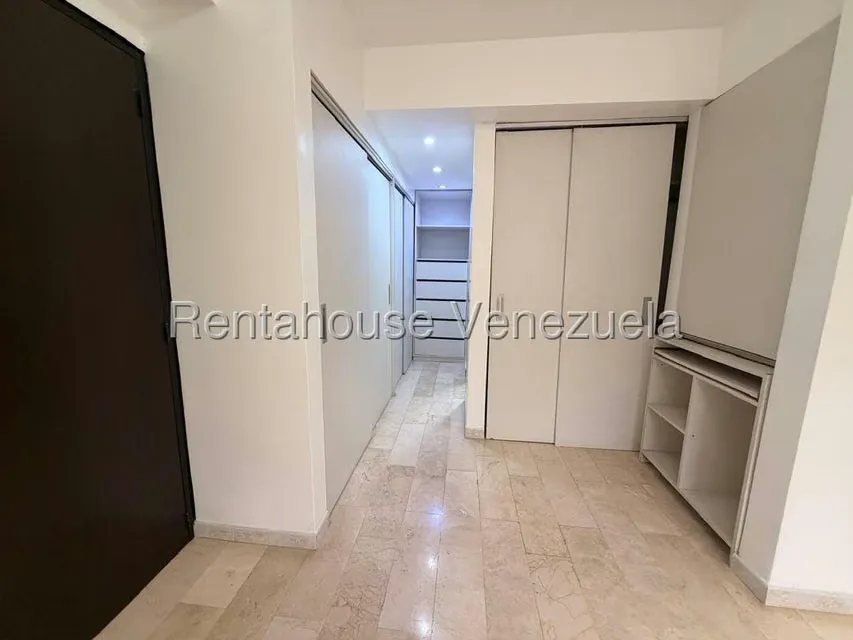 Apartamento (1 Nivel) en Venta en El Rosal, Distrito Metropolitano - 11