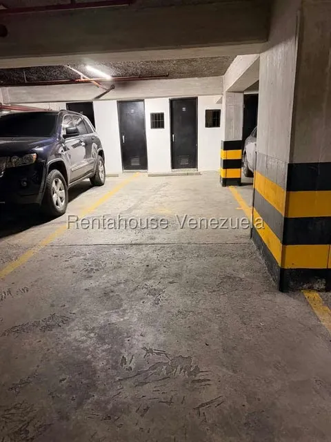 Apartamento (1 Nivel) en Venta en El Rosal, Distrito Metropolitano - 23